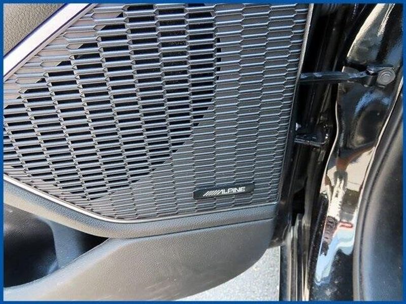 Used 2022 Jeep Grand Cherokee OverlandImage 13