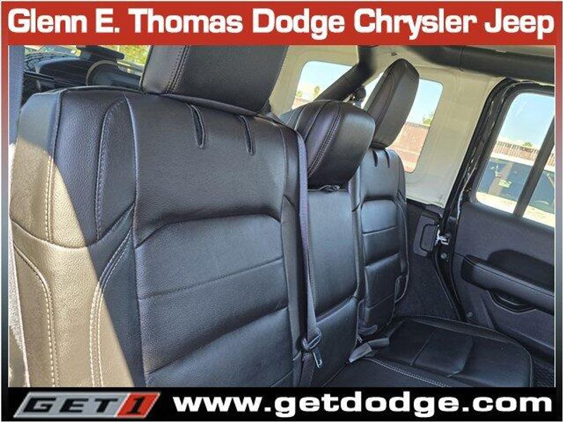 2021 Jeep Wrangler Unlimited Sahara photo 22