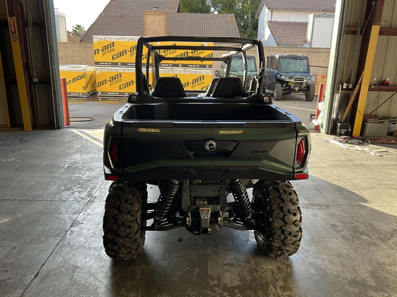 New 2024 Can-Am COMMANDER MAX XT-P 1000R Image 7