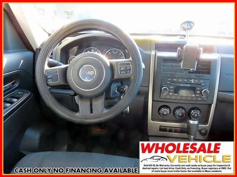 2012 Jeep Liberty SportImage 11