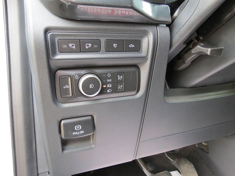 Used 2021 Ford F-150 XLT 4x4 4dr SuperCrew 5.5 ft. SBImage 13
