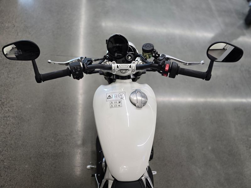 New 2025 Triumph SPEED TWIN 1200 