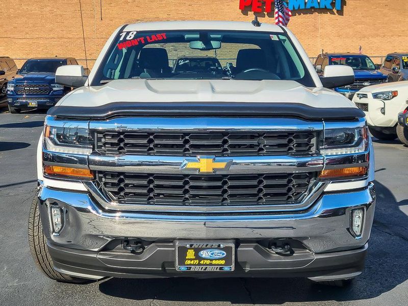 2018 Chevrolet Silverado 1500 LT photo 4