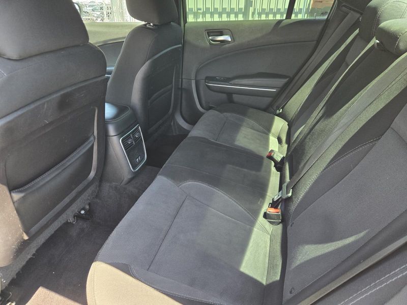 Used 2018 Dodge Charger SXT RWD