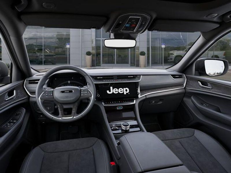 New 2026 Jeep Grand Cherokee L Laredo Altitude 4x4Image 14