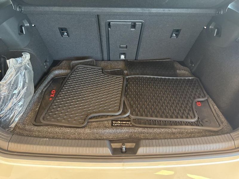 2023 Volkswagen Golf GTI 2.0T SE