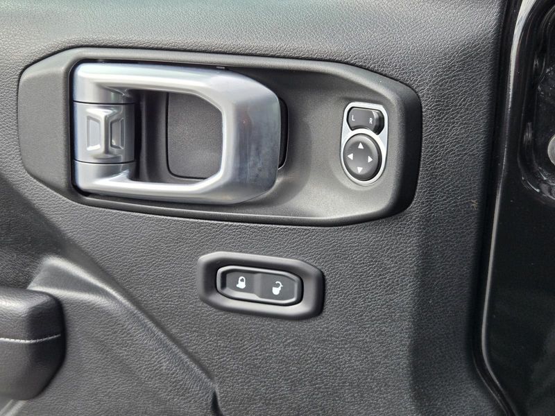 Used 2020 Jeep Gladiator Sport S 4x4