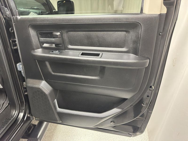 Used 2018 RAM 1500 ExpressImage 19