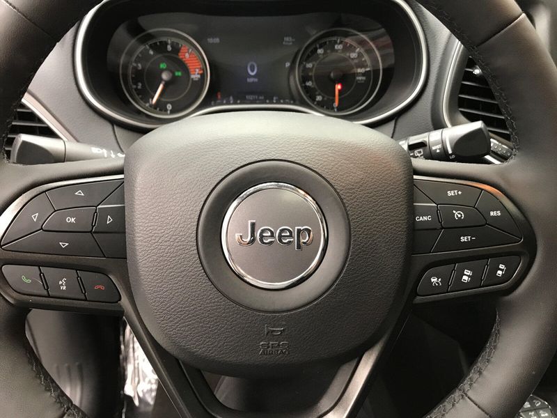 2023 Jeep Cherokee TrailhawkImage 9