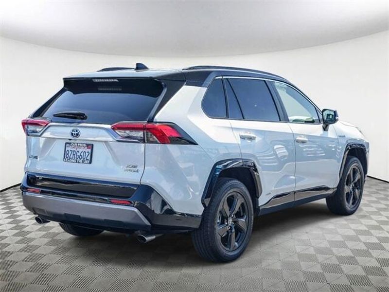 Used 2021 Toyota RAV4 Hybrid XSEImage 8