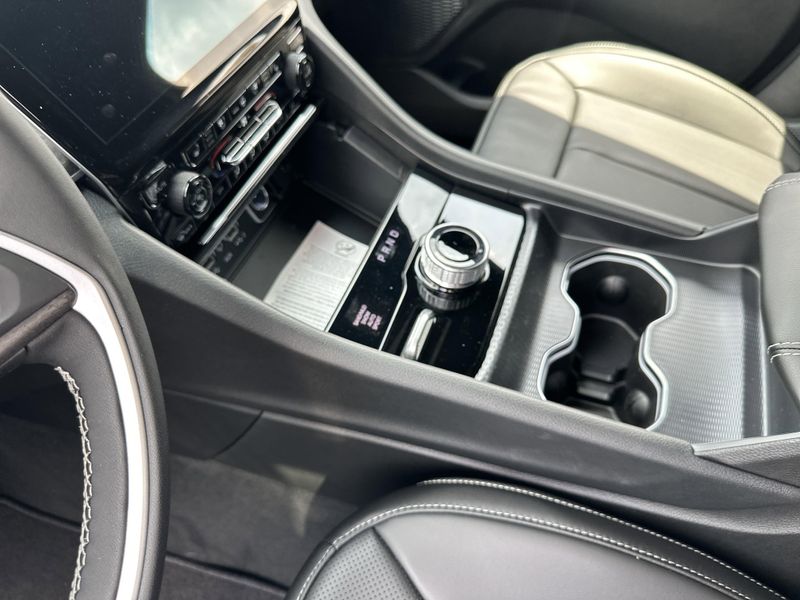 2025 Jeep Grand Cherokee L Limited 4x4Image 27