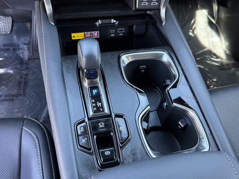 Used 2025 Lexus RX 350h PremiumImage 27