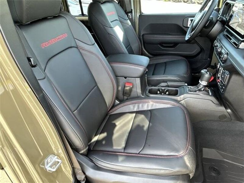 New 2025 Jeep Wrangler 4-door RubiconImage 11