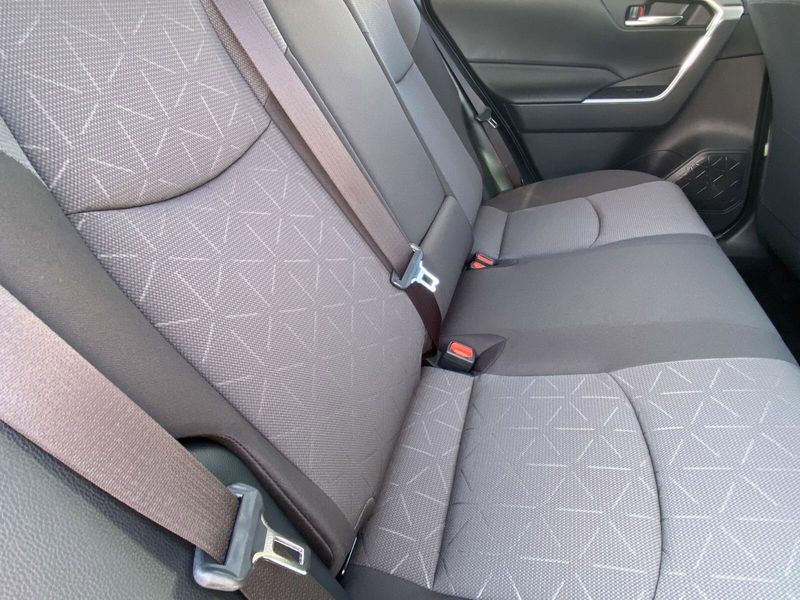 2025 Toyota RAV4 Image 12