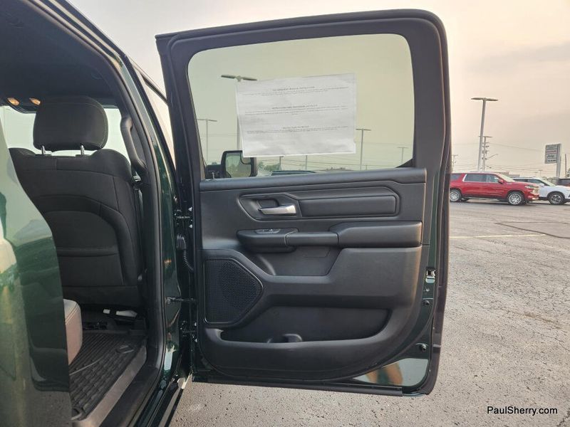 New 2026 RAM 1500 Warlock Crew Cab 4x4 5'7' Box