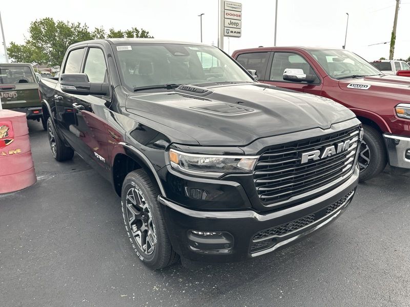 2025 RAM 1500 Laramie Crew Cab 4x4 5