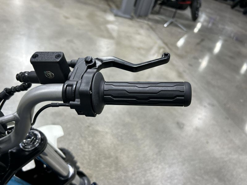 New 2024 CFMOTO CFX-2E Image 11