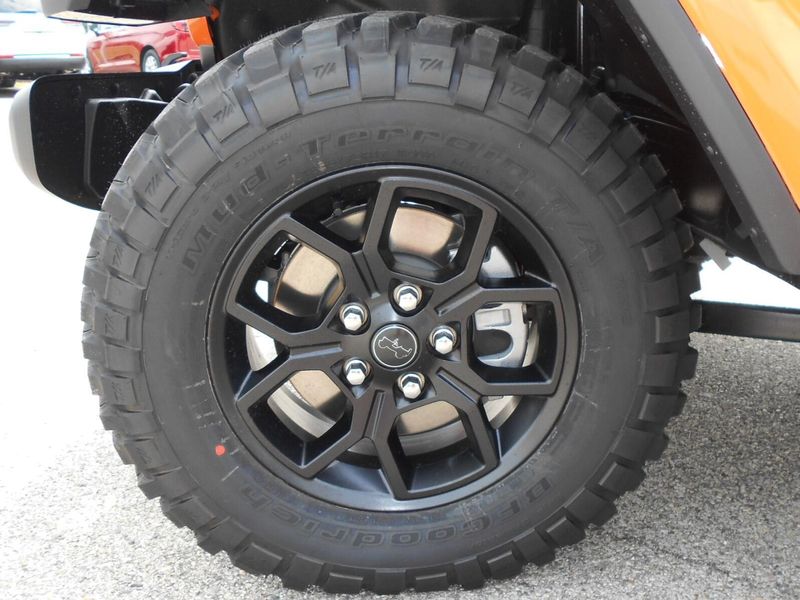 New 2025 Jeep Gladiator High Tide 4x4Image 10