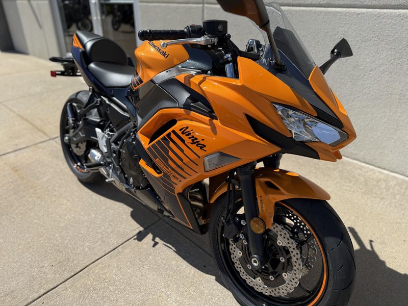 2025 Kawasaki Ninja 650 ABSImage 4
