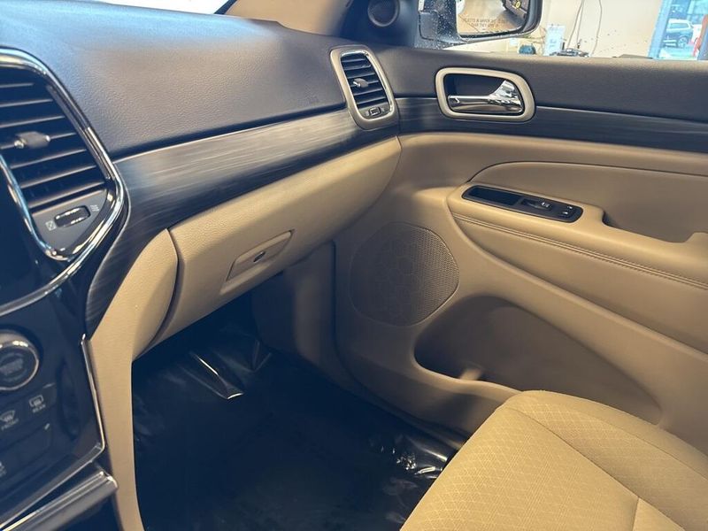 2022 Jeep Grand Cherokee WK Laredo E