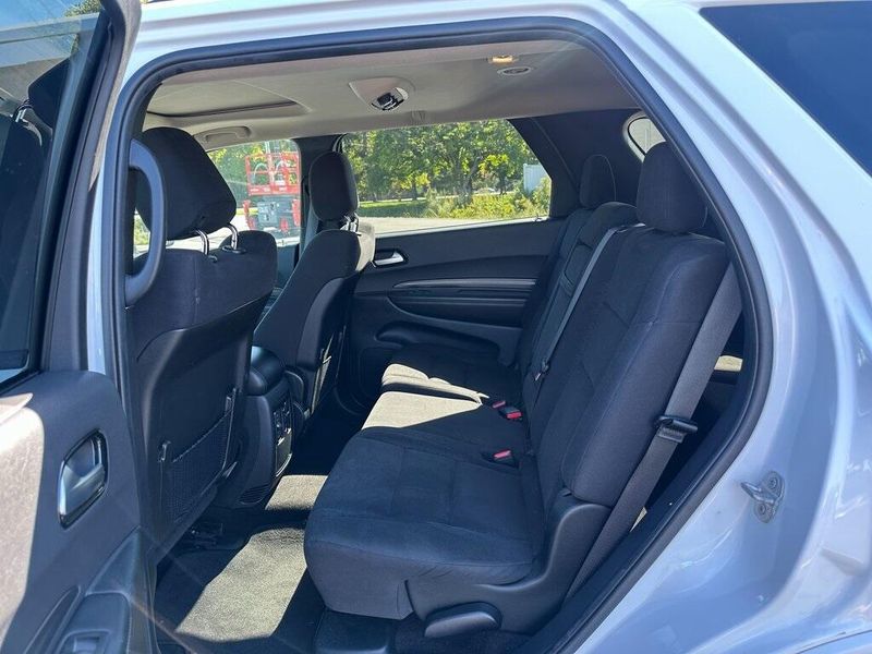 2022 Dodge Durango SXT photo 12