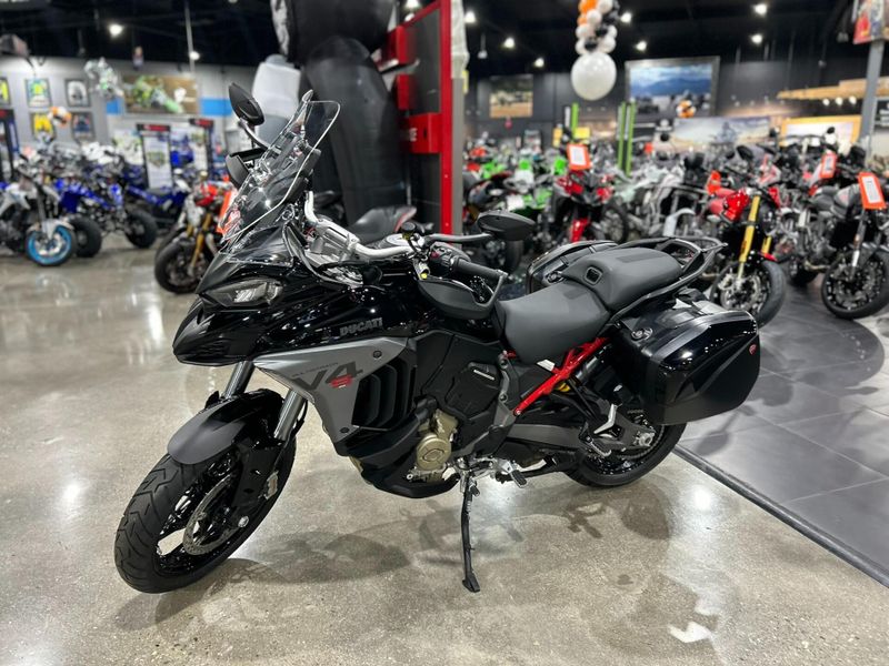 New 2025 Ducati MULTISTRADA V4 S TRAVEL & RADAR Image 7