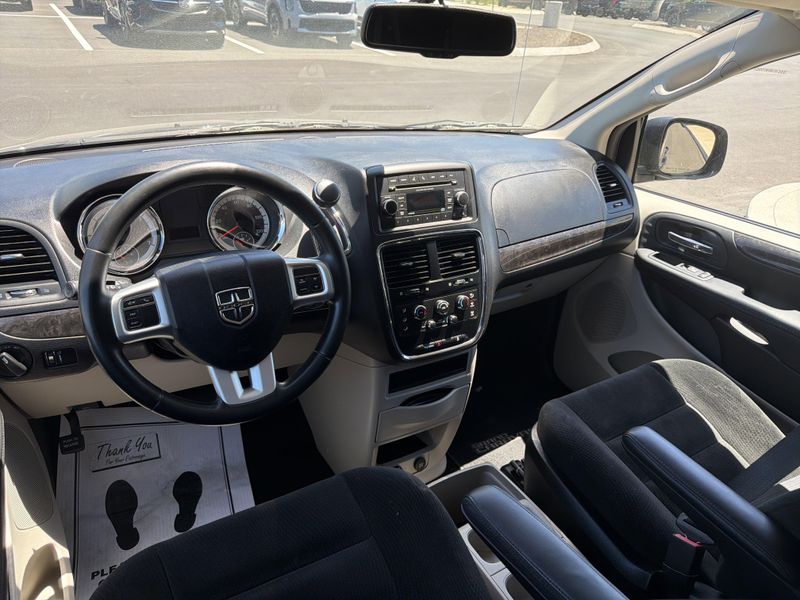 Used 2016 Dodge Grand Caravan SEImage 26