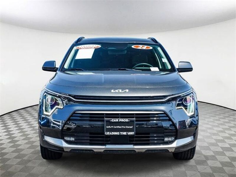 Used 2024 Kia Niro EX TouringImage 3