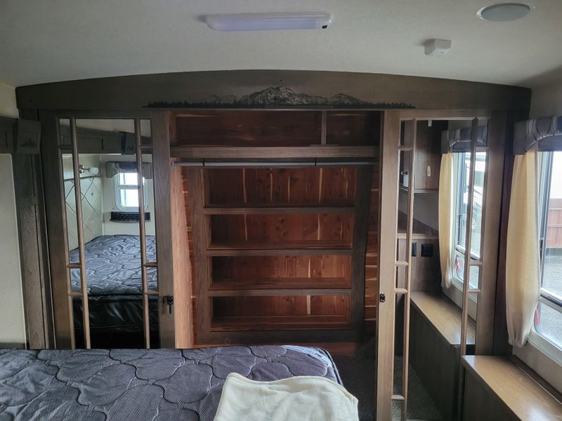 Used 2020 NORTHWOOD MFG ARCTIC FOX 29-5T Image 32