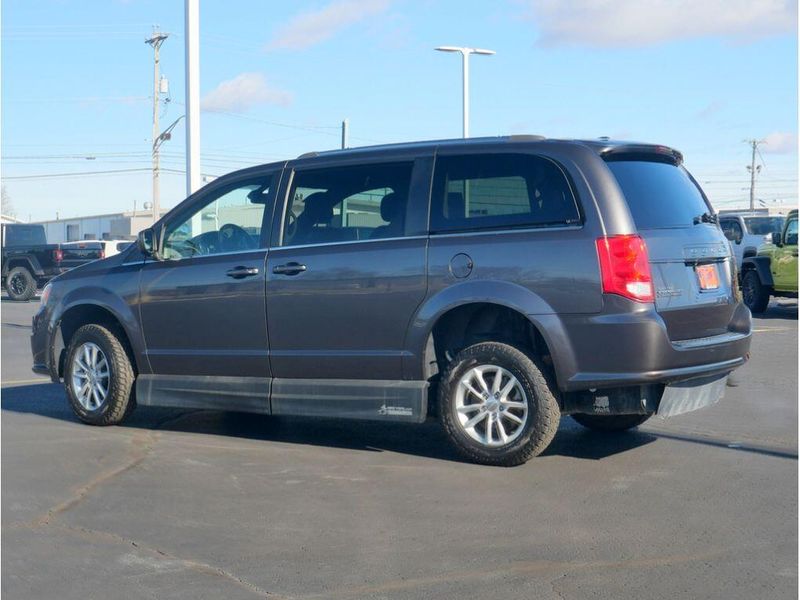 2019 Dodge Grand Caravan SXTImage 12