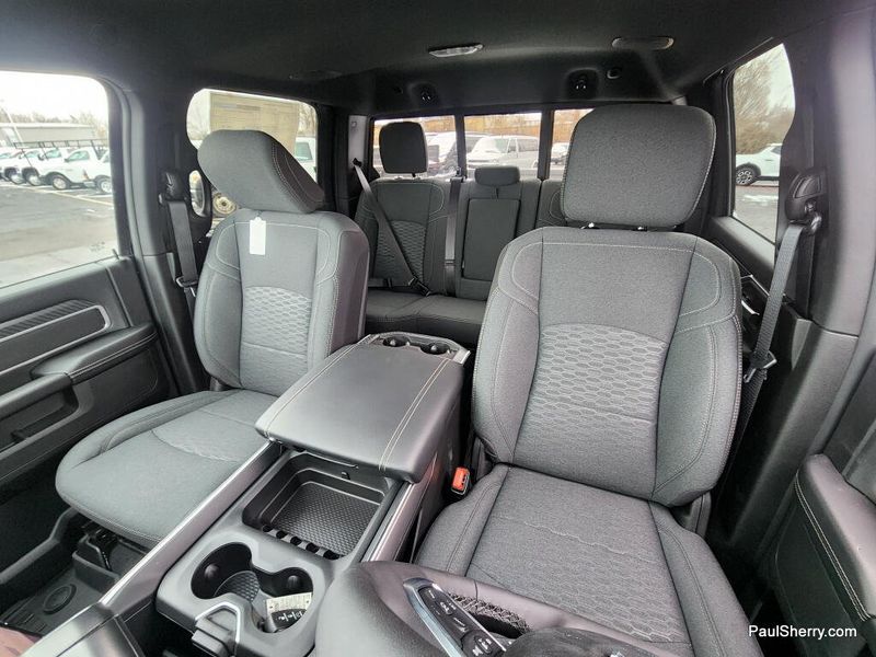 New 2026 RAM 3500 Big Horn Crew Cab 4x4 6'4' Box