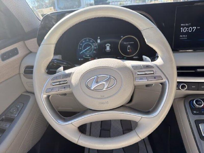 Used 2024 Hyundai Palisade LimitedImage 13