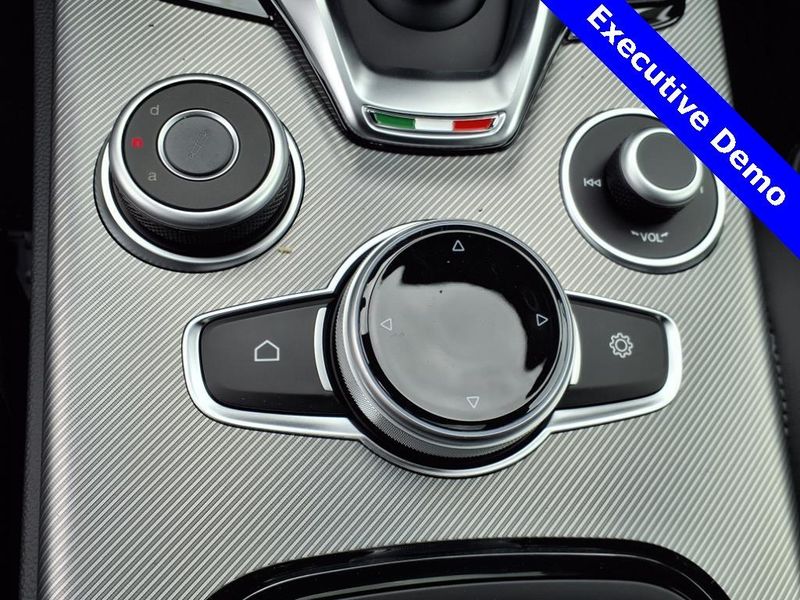 New 2025 Alfa Romeo Stelvio Tributo Italiano AwdImage 24