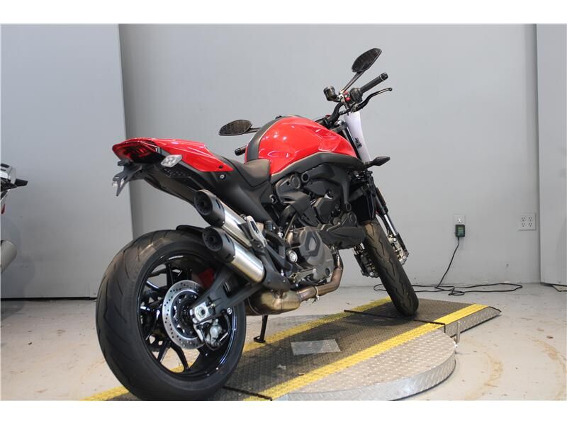 2025 Ducati Monster +Image 4