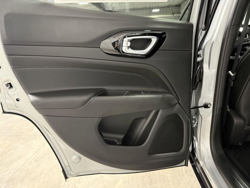 New 2026 Jeep Compass Latitude Altitude 4x4Image 19