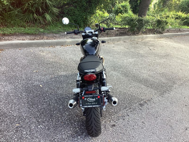 2025 Triumph Speed Twin 900 Base 