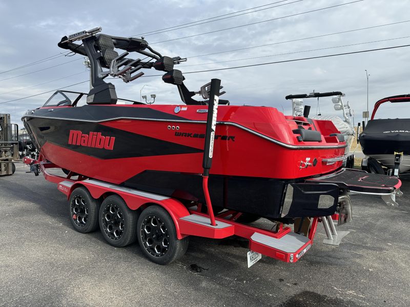 2025 MALIBU WAKESETTER 25 LSV Image 9