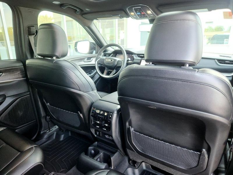 Used 2024 Jeep Grand Cherokee L Limited