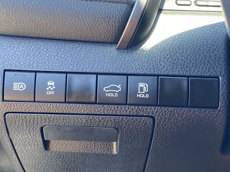 Used 2024 Toyota Camry SEImage 23