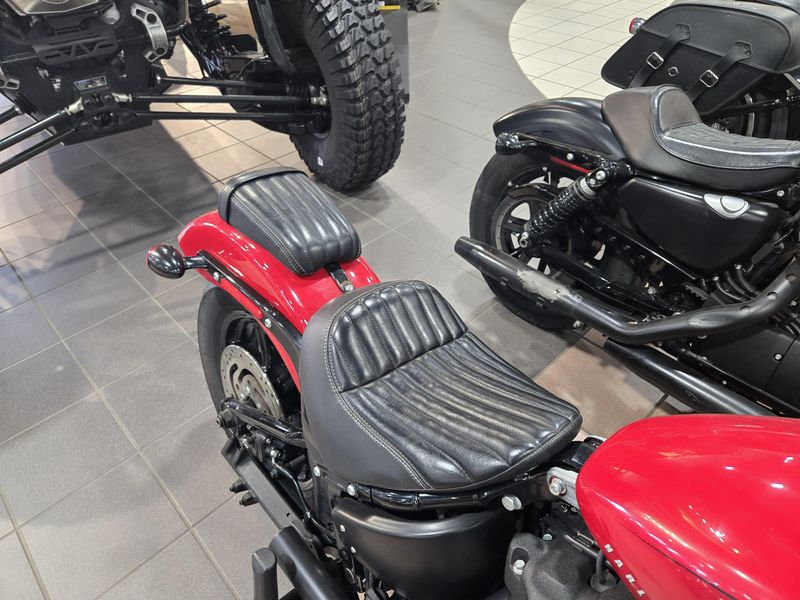 USED 2022 HARLEY SOFTAIL STREET BOB 114 Image 8