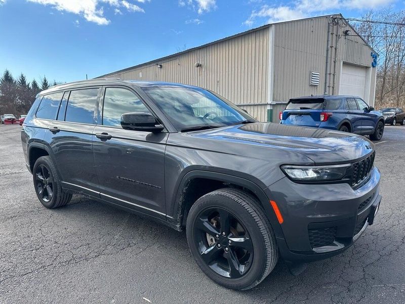 2021 Jeep Grand Cherokee L LaredoImage 1