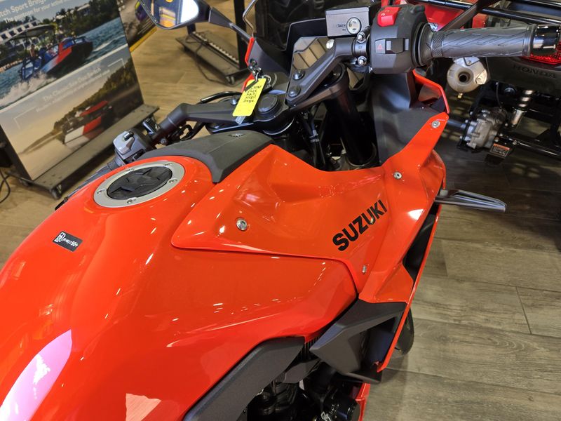 NEW 2026 SUZUKI GSX 8R Image 12