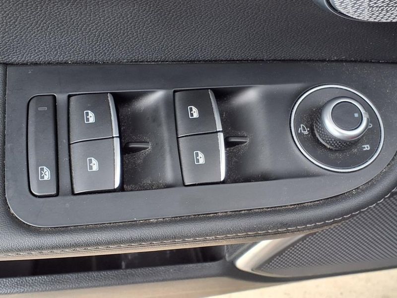 Used 2022 Alfa Romeo Giulia VeloceImage 24