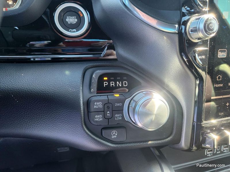 New 2026 RAM 1500 Laramie Crew Cab 4x4 5'7' Box