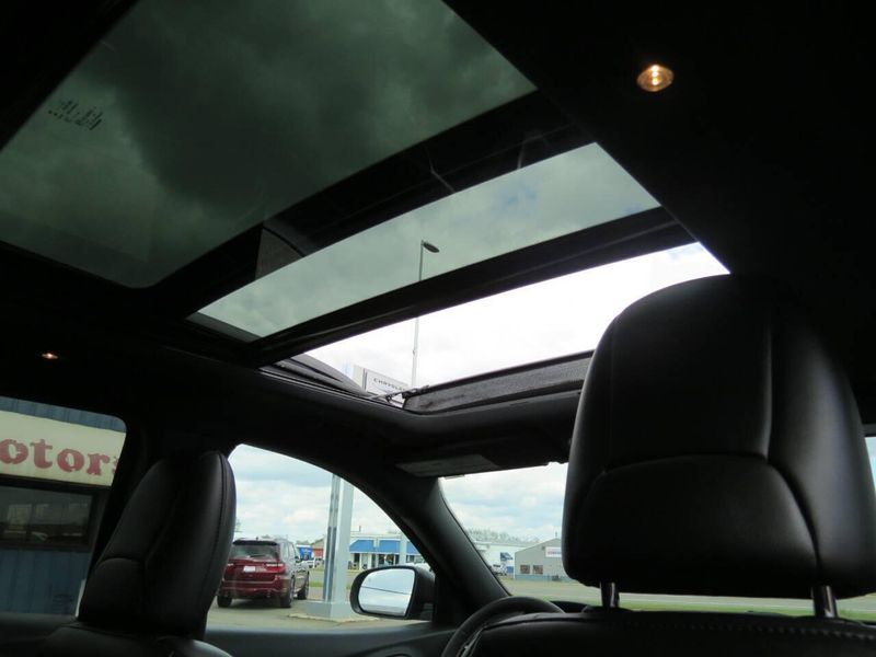 Used 2021 Jeep Cherokee 80th Anniversary Edition 4x4 4dr SUVImage 14