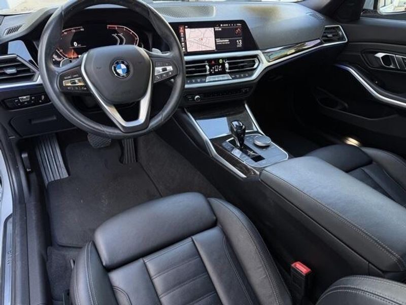 2020 BMW 3 Series 330iImage 2