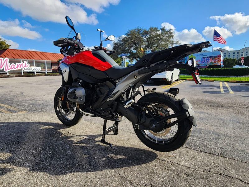 2026 BMW R 1300 GSImage 6