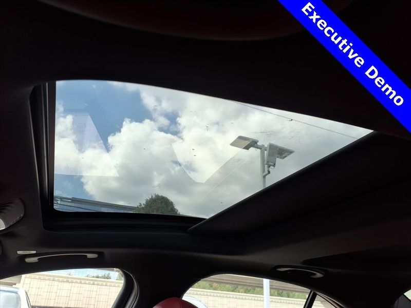 New 2025 Alfa Romeo Giulia VeloceImage 15