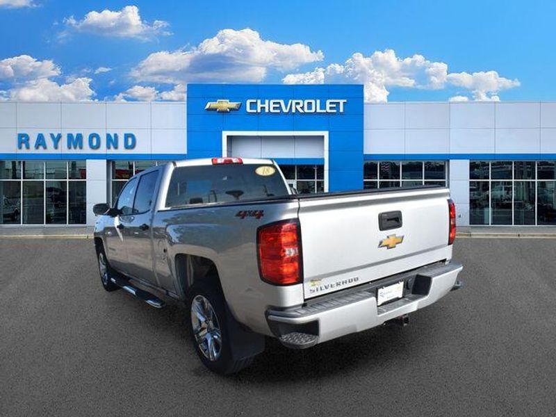Used 2018 Chevrolet Silverado 1500 CustomImage 5