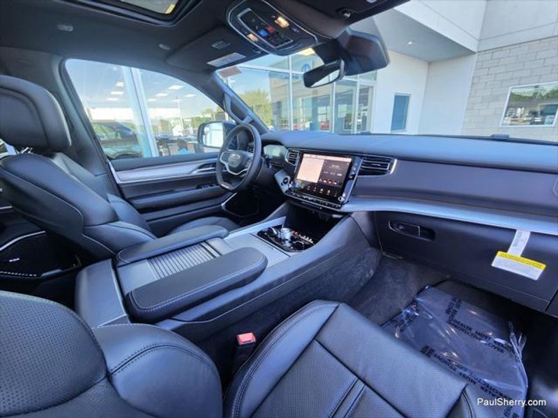 2026 Jeep Grand Wagoneer L Limited Reserve 4x4